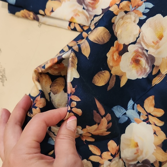 Womens J.Crew Floral Pants - Picture 3 of 3